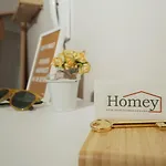 Homey Apartament *