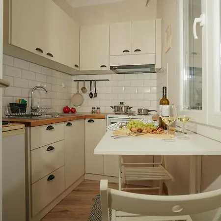 Apartment Homey *